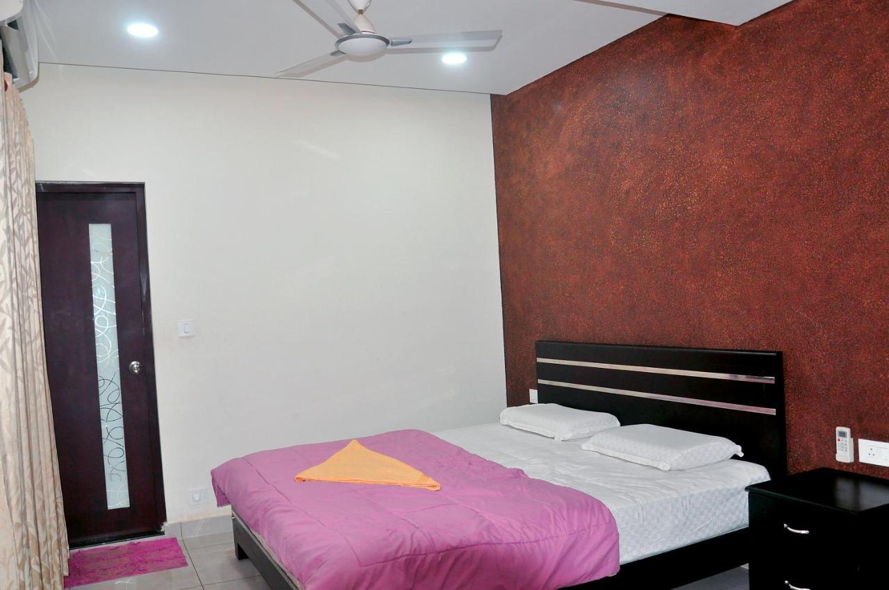 Baith Ul Kareem Apartment Kochi Luaran gambar