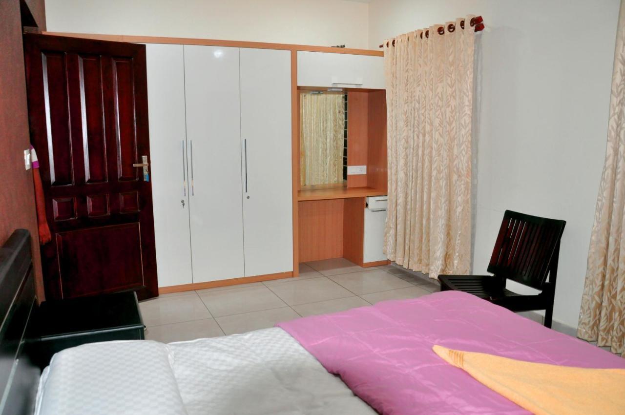 Baith Ul Kareem Apartment Kochi Luaran gambar